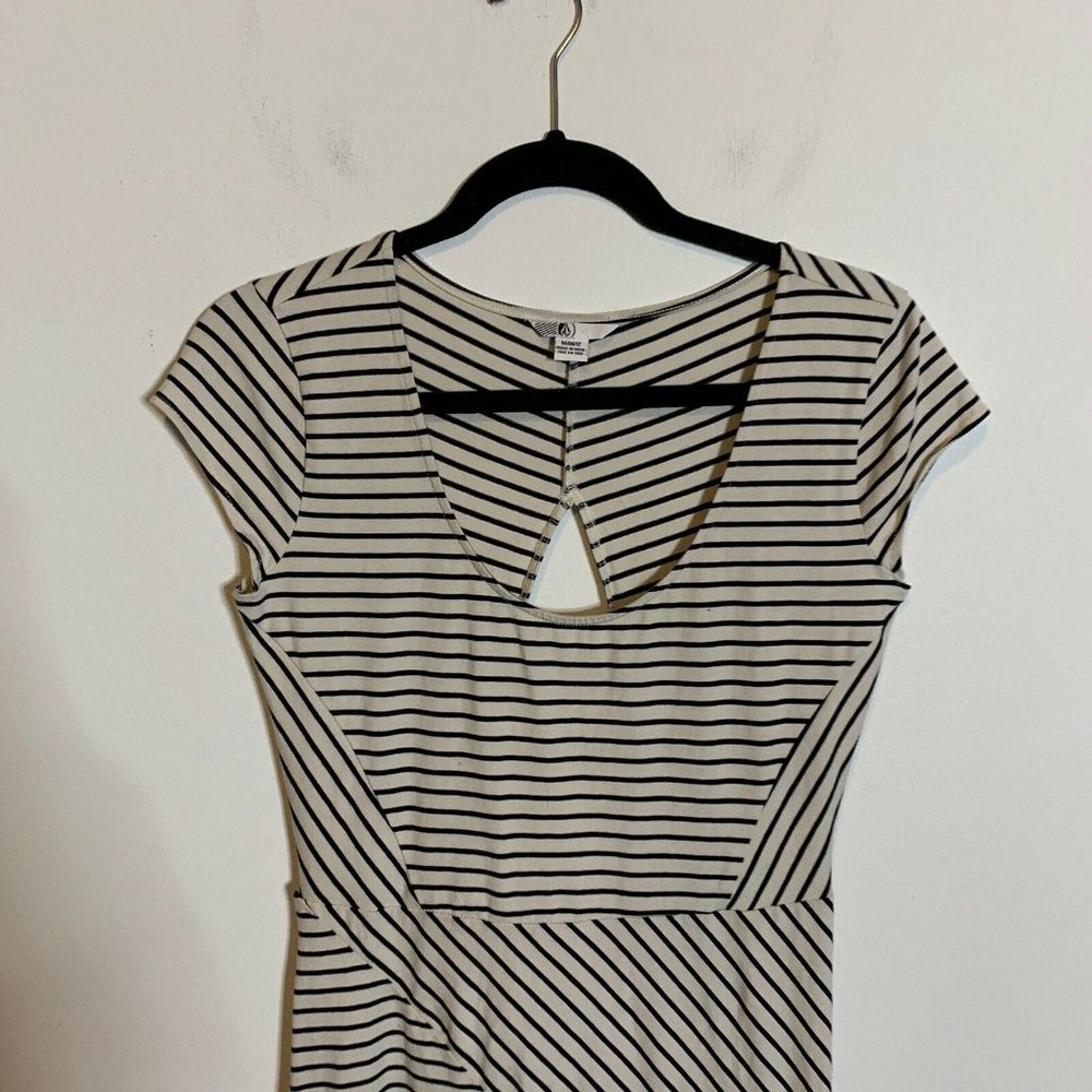 Volcom Sweet Nothing Maxi Dress with Open Back - Picture 5 of 8